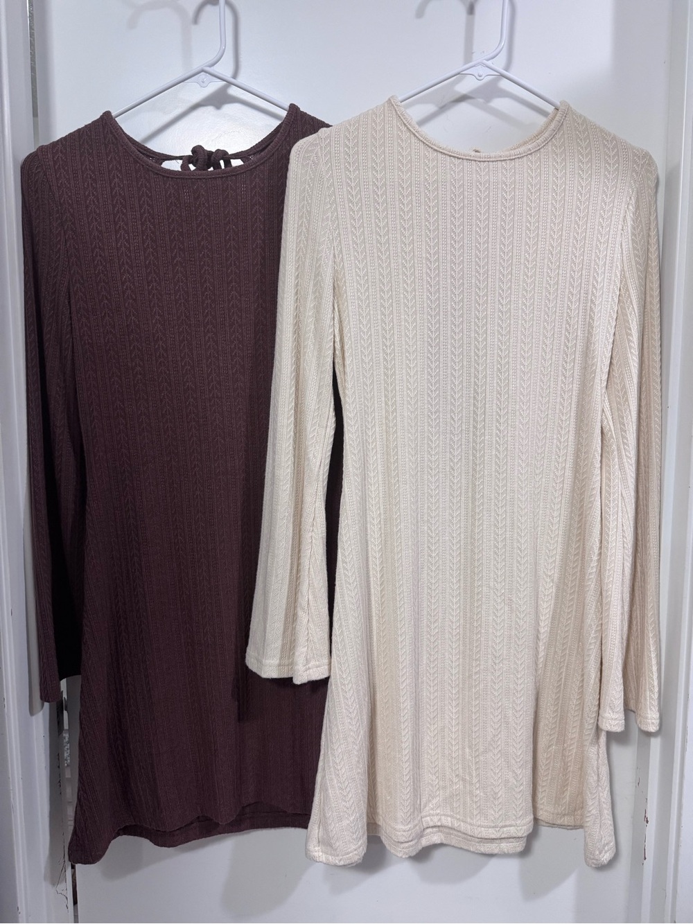 Long Sleeve Knit Shift Dress in Cream and Brown